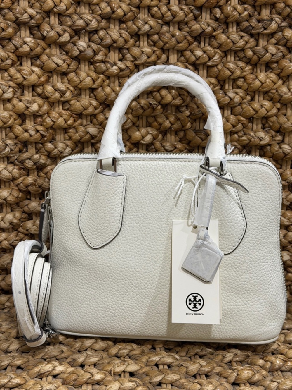 Tory Burch Mini‎ Swing Bag in White - Picture 3 of 4
